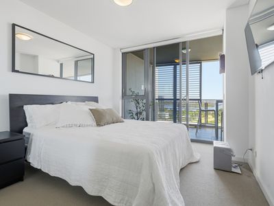 1401 / 96 Bow River Crescent, Burswood