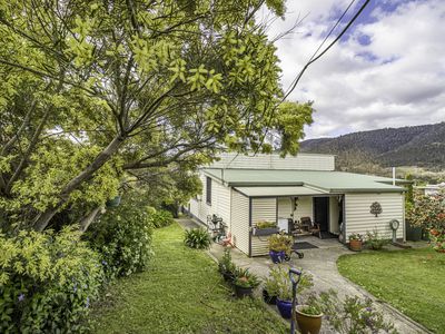 11 Old Apple Court, Huonville