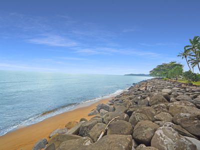 8 FELDT STREET, Flying Fish Point