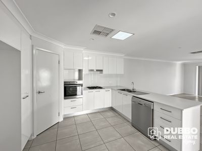 4 Graza Avenue, Dubbo