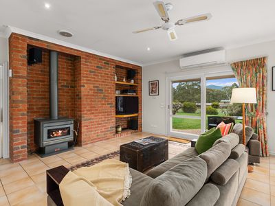 19 Dunn Street, Macedon