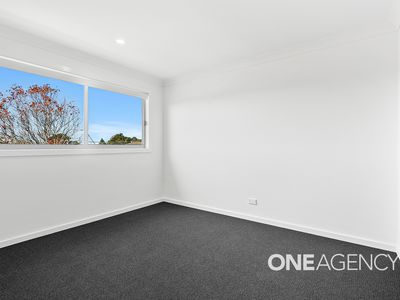 3 / 4 Addison Avenue, Lake Illawarra