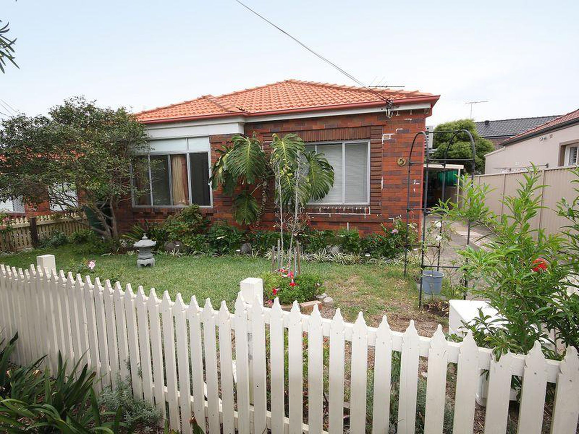 5 St Helena Parade, Eastlakes