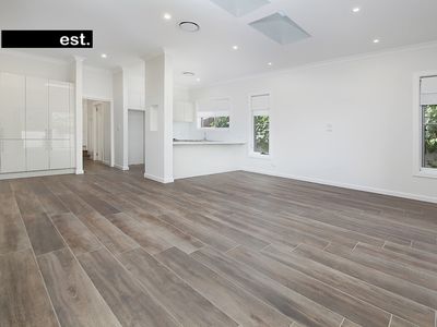 5 Quarry Road, Dundas Valley