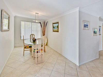 18 Maldives Place, Parrearra