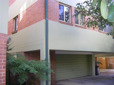 2 / 28 Smith Street, Wollongong