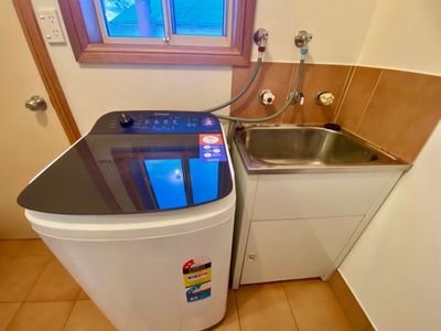 1 / 2-4 Ken Payne Place, Parkes