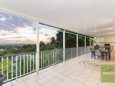 5 Woodlands Court, Castle Hill