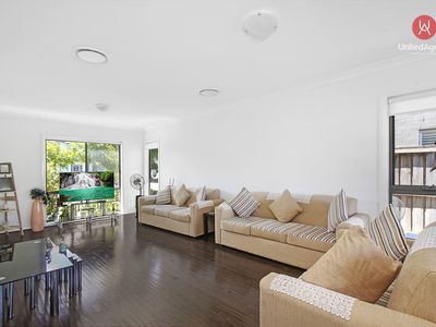 9 Truscott Avenue, Middleton Grange