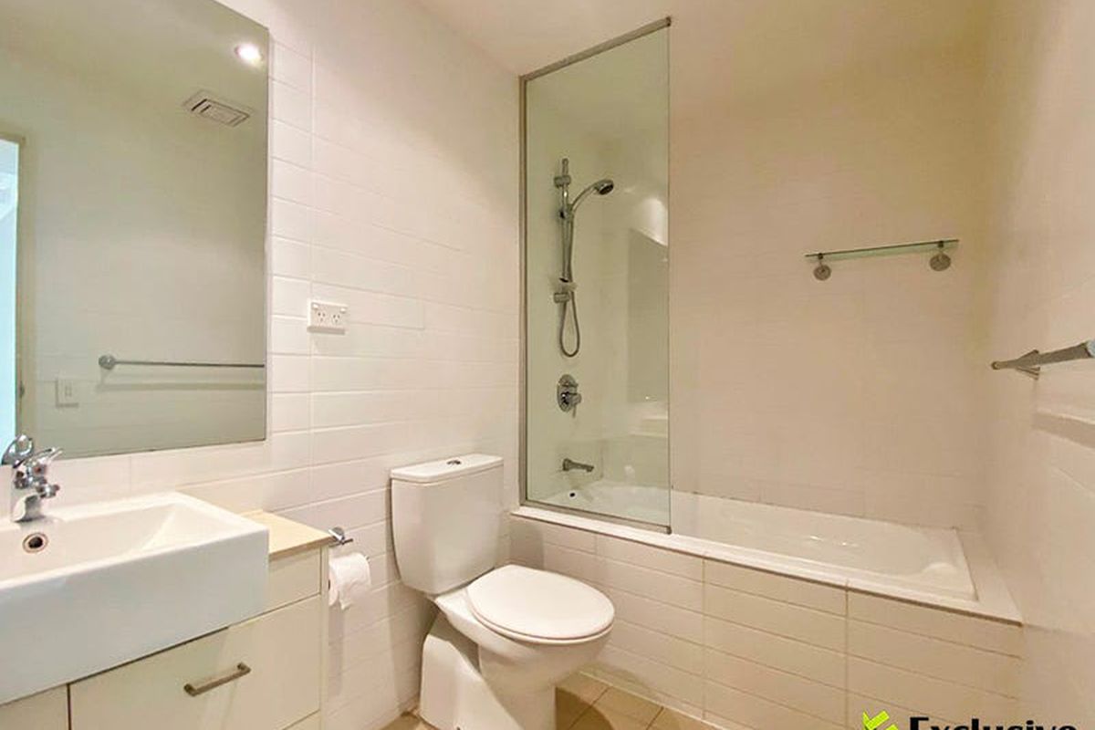 218 / 21 Hill Road, Wentworth Point