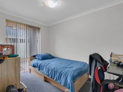 33 Redheart Drive, Thornlie