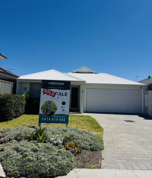 4 Golden Way, Piara Waters