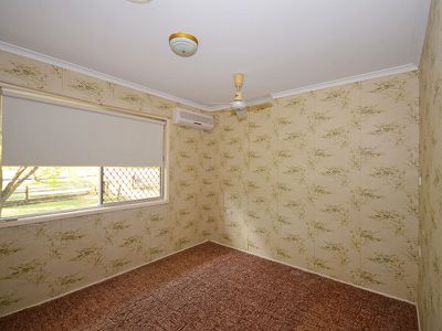 2 CHARLEVILLE STREET, Point Vernon