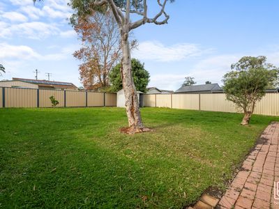 27 McKellar Boulevard, Blue Haven