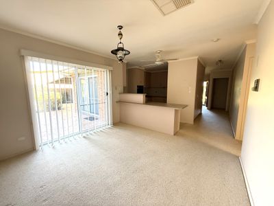24 Brooks Crescent, Darlington Point