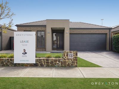 10 Caro Way, Fraser Rise