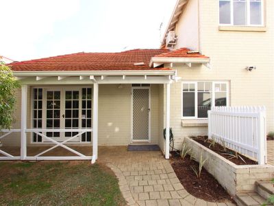 2 / 19 Kitchener Avenue, Burswood