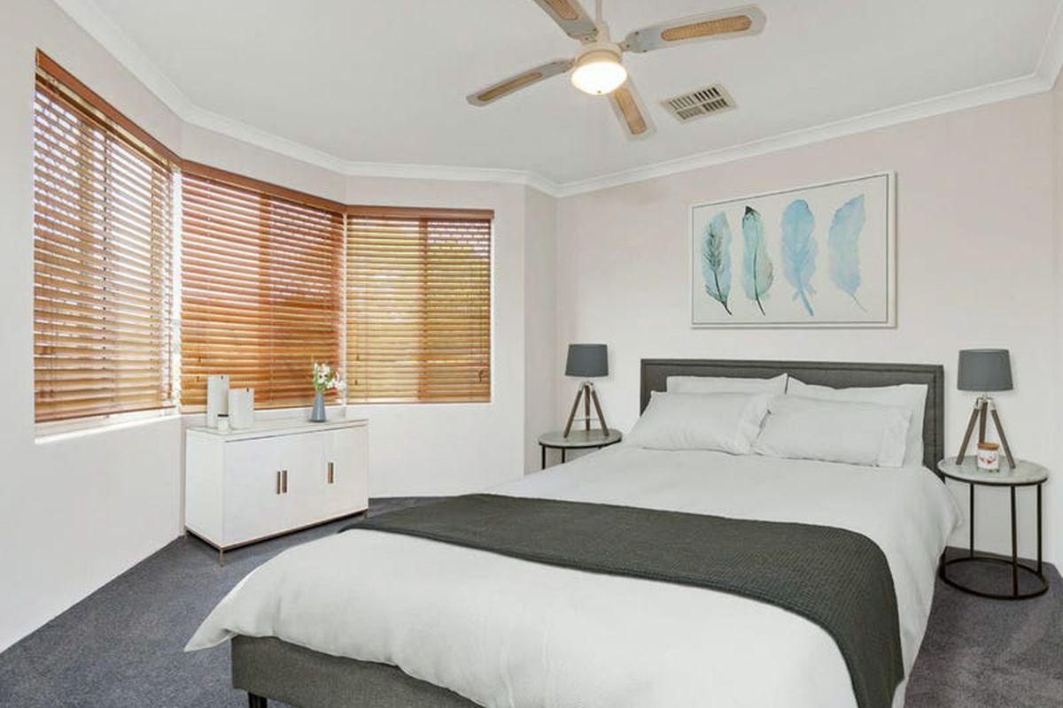 15 Lithgow Drive, Clarkson