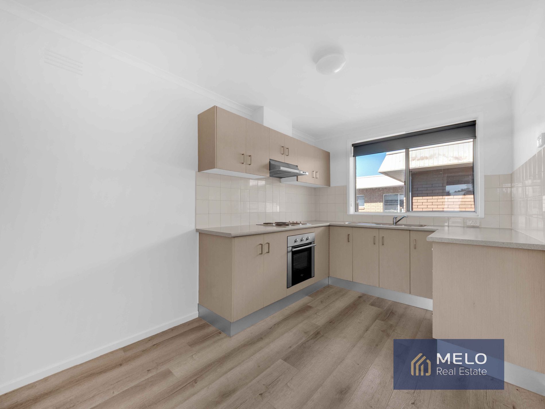 6 / 393 Barkly Street, Footscray