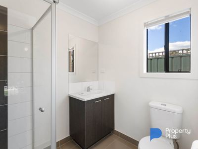 6 Moira Court, Ascot
