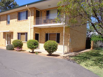 1 / 126 Bourke Street, Dubbo