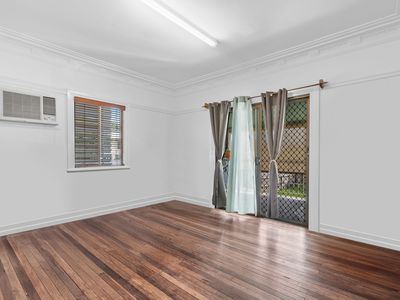 27 Thurso Street, North Booval