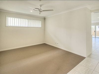 3 Madeira Street, Springfield Lakes