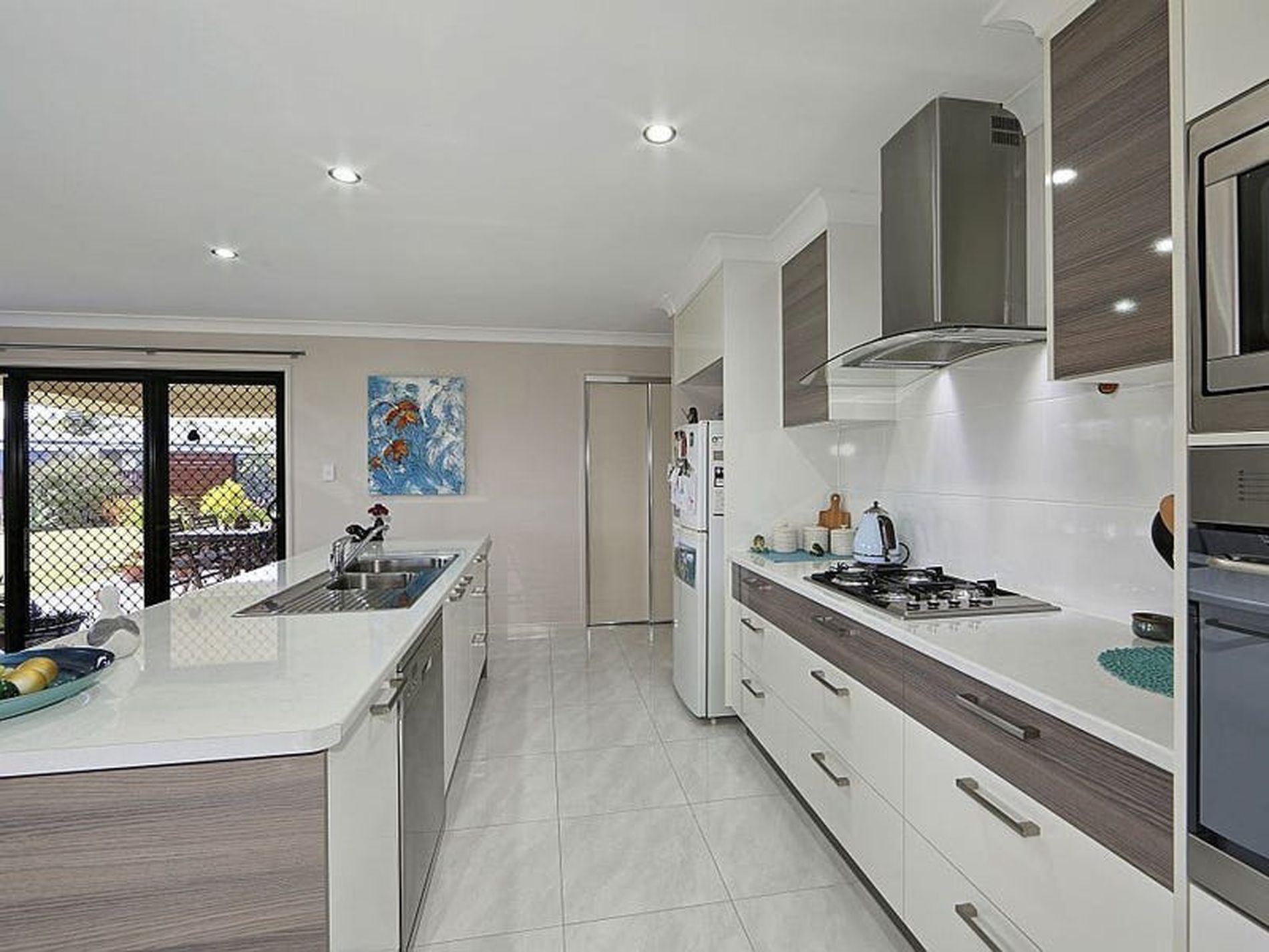 1 Sundew Ct, Woodgate