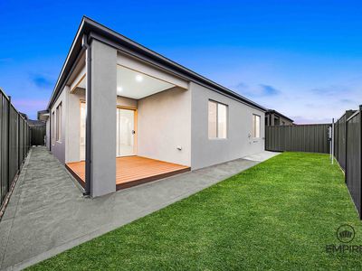 17 Glebe Approach, Clyde North