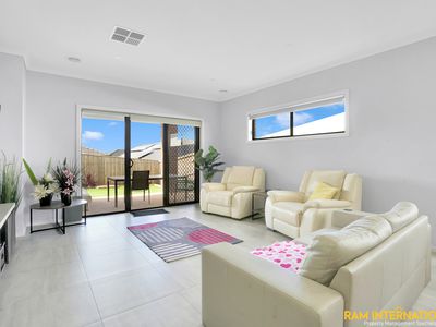 6 Cobham Rise, Maddingley