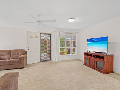 2 / 7 Windsor Place, Tuncurry