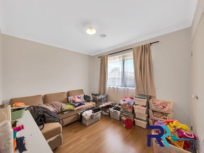 12 Lucindale Road, Wollert