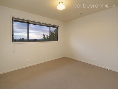 56 BALLARA DRIVE, Wodonga