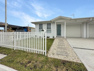 3 / 44 President Wilson Walk, Tanilba Bay