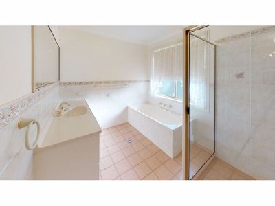 6 Huntingdale Close, Dubbo