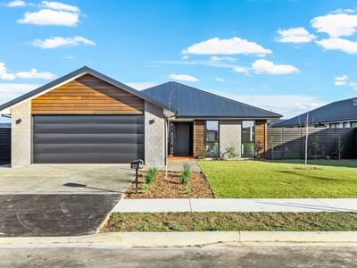 22 Wakeman Drive, Lincoln