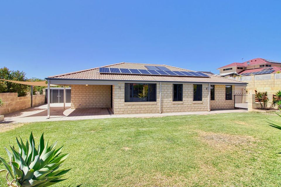 17 Forward Street , Baldivis