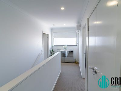 5 Regatta Drive, Craigieburn