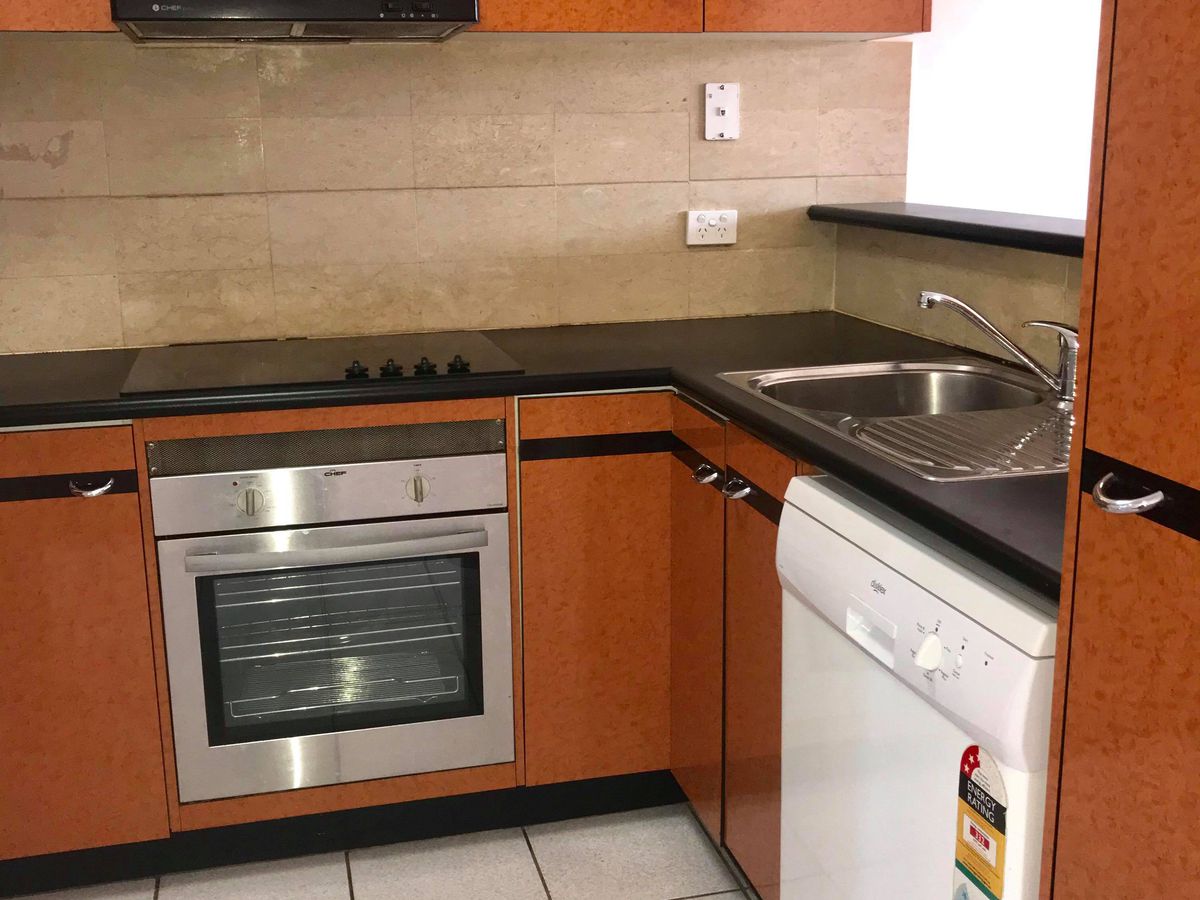 8 / 9 Bergin Street, Milton