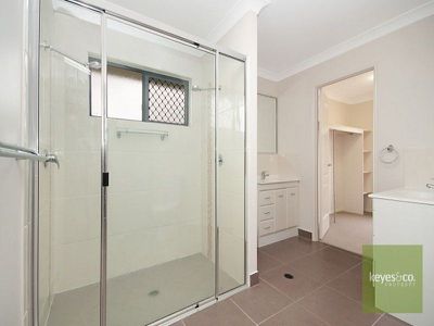 3 Narwee Place, Douglas