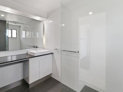 5 / 11-13 Pangarinda Place, Mooloolaba