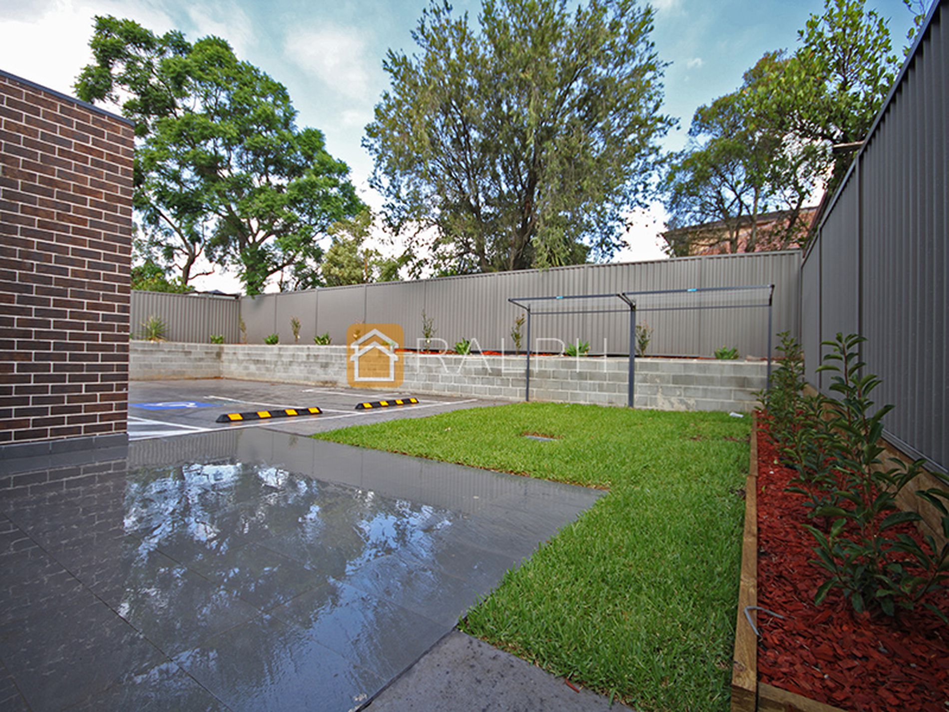 8 / 8 The Boulevard, Lakemba