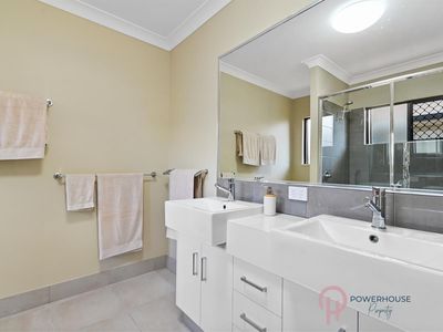 6 Byerstown Link, Trinity Park