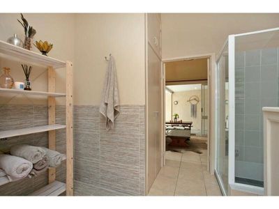 27 Sunrise Avenue, Tewantin