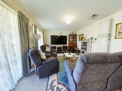 10 Bath Lane, Kangaroo Flat