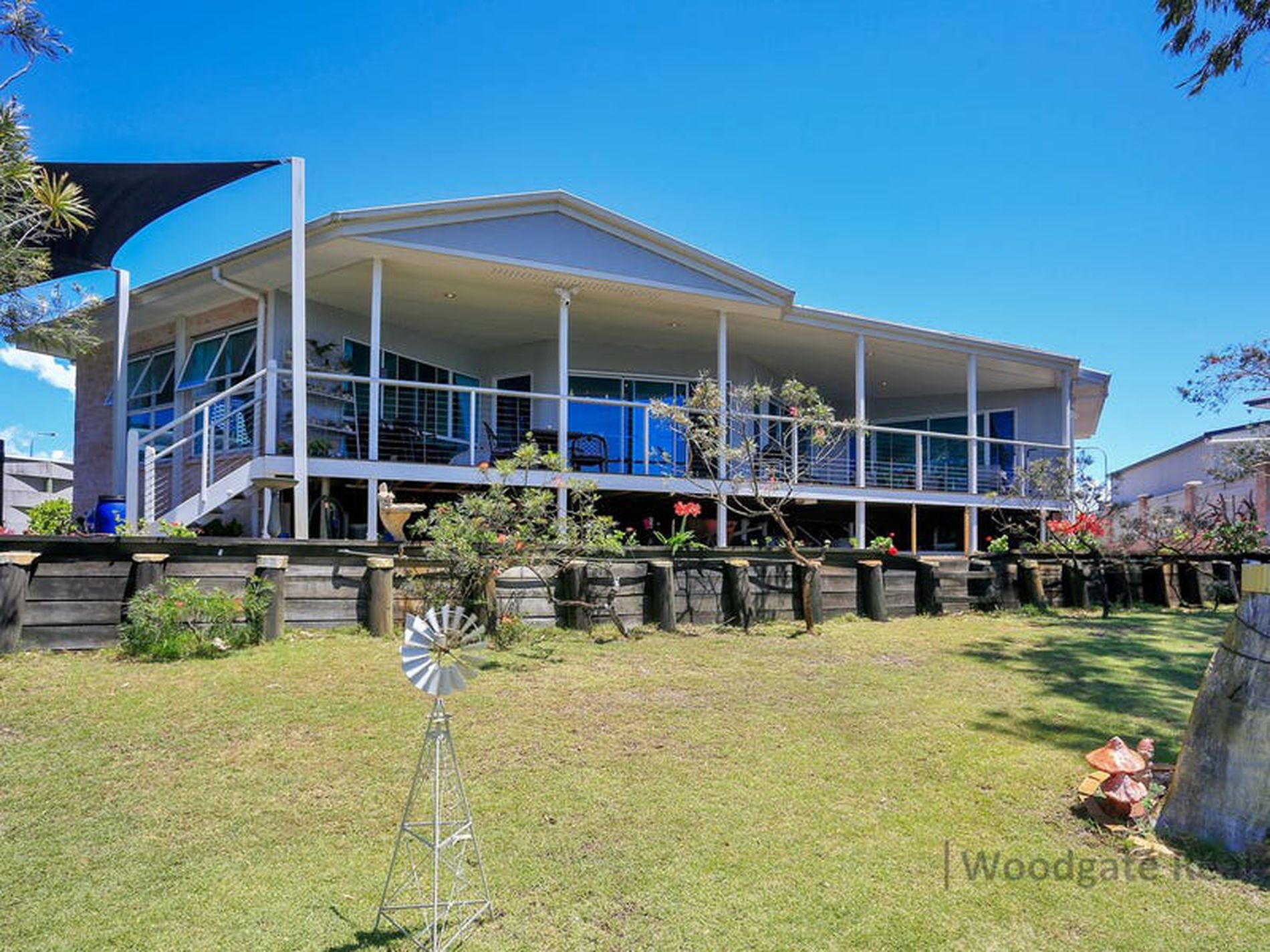 4 Dolphin Ct, Woodgate