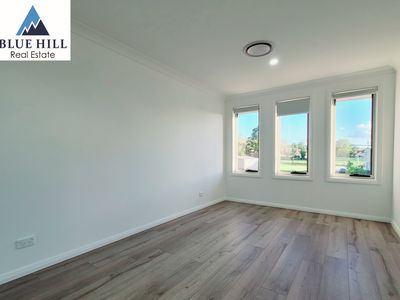 7 Wedgetail Avenue, Austral