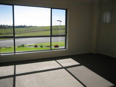 2 Makaha Way, Shell Cove