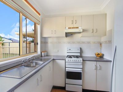7 Ball Place, Albion Park Rail