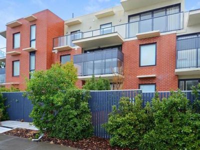 14 / 28 Burton Avenue, Clayton